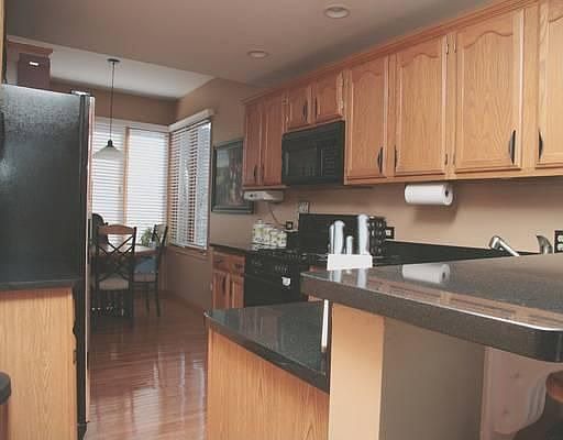 4th image of 6950 Lexington Ct #W