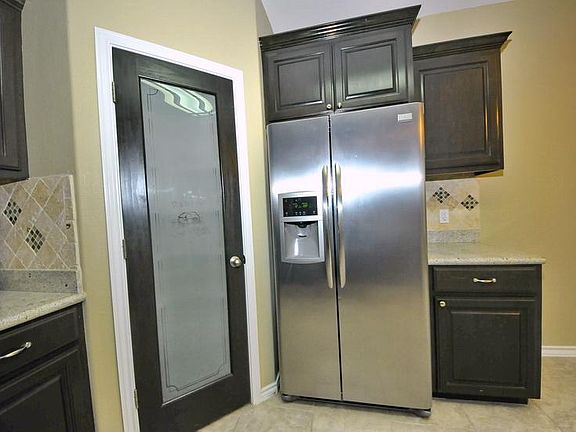 5th image of 15609 Escapade St