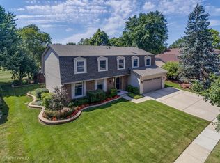 1083 Florida Ln, Elk Grove Village, IL 60007
