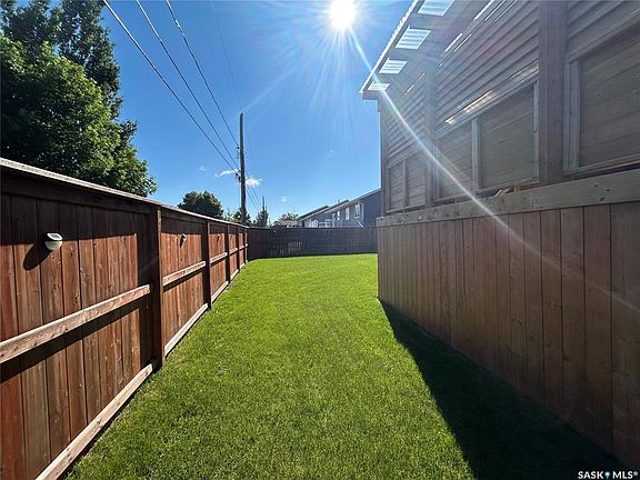 5th image of 214 Elizabeth STREET