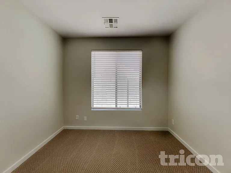 45960 W Barbara Ln — Photo 10