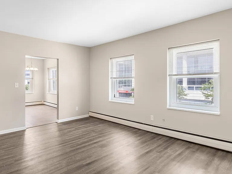 2311 E North Ave #1 — Photo 4