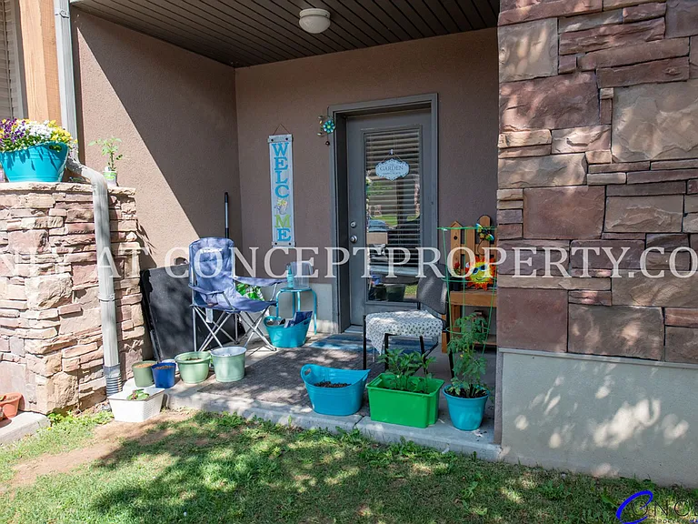 Woodland Cove — Photo 45