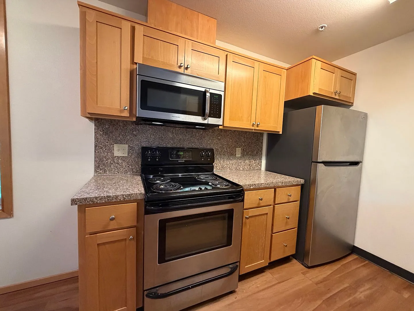 Christopher Crest Apartments — Photo 3