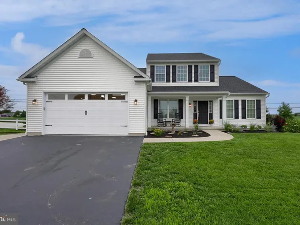 500 Sweetwater Dr, Palmyra, PA 17078