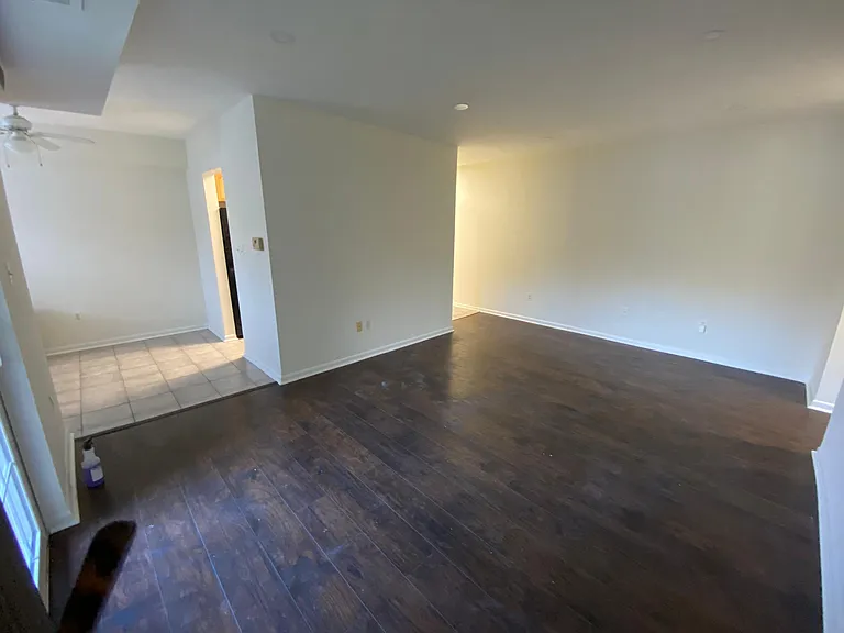 Vinyl flooring