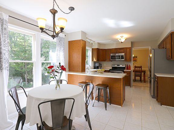 4th image of 6158 River Forest Dr