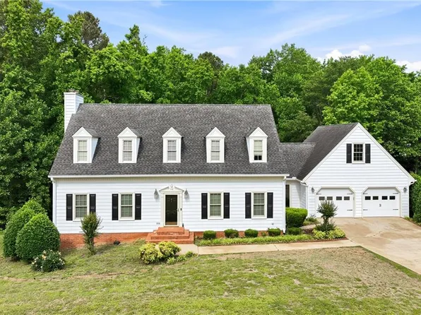 3608 Maple Forge Ln, Gainesville, GA 30504