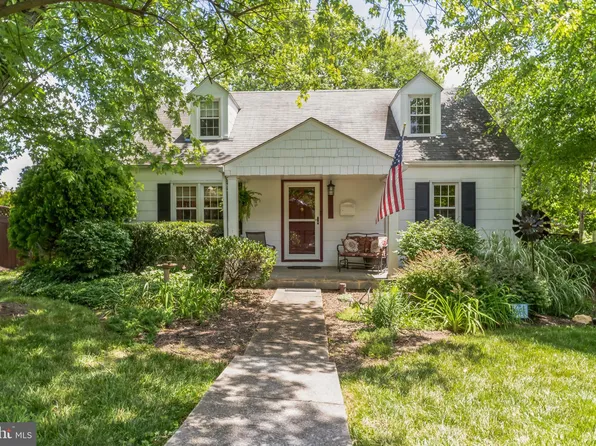 2905 Oak Knoll Dr, Falls Church, VA 22042