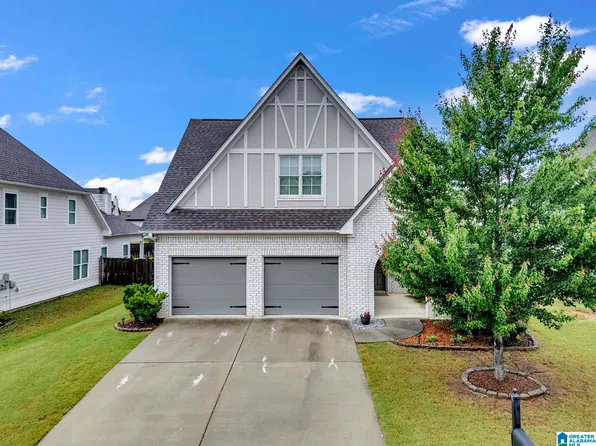 1096 Garnet Dr, Calera, AL 35040
