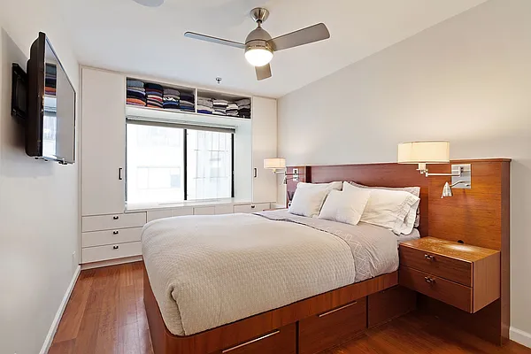 Sold by Compass | media 6