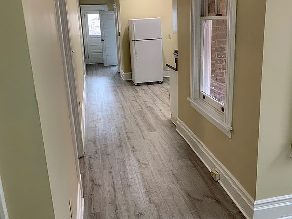 4th image of 419 W Grace St APT 301