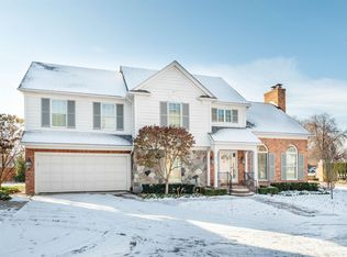 926 Lochmoor Pl, Grosse Pointe, MI