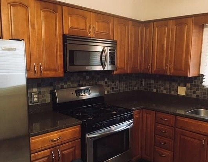 1st image of 9062 White Oak Dr