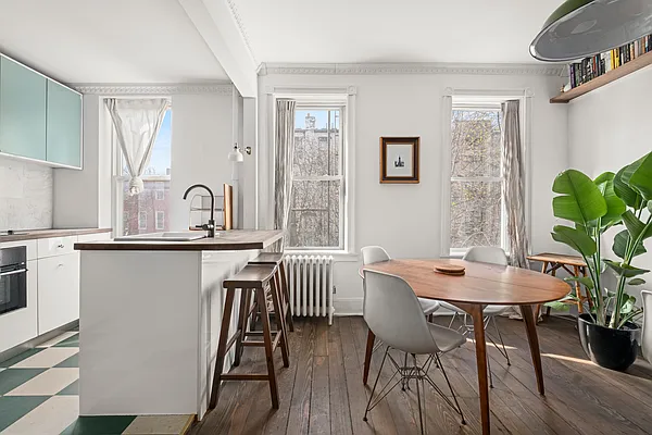 Rented by Compass | media 9