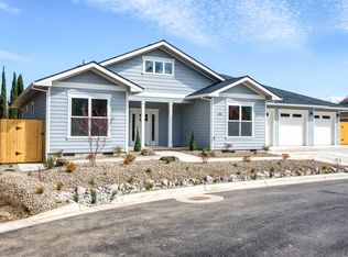 416 Mayberry Ln, Central Point, OR 97502