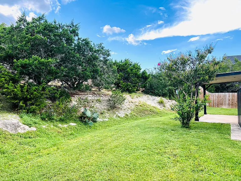 700 Newport Dr — Photo 12