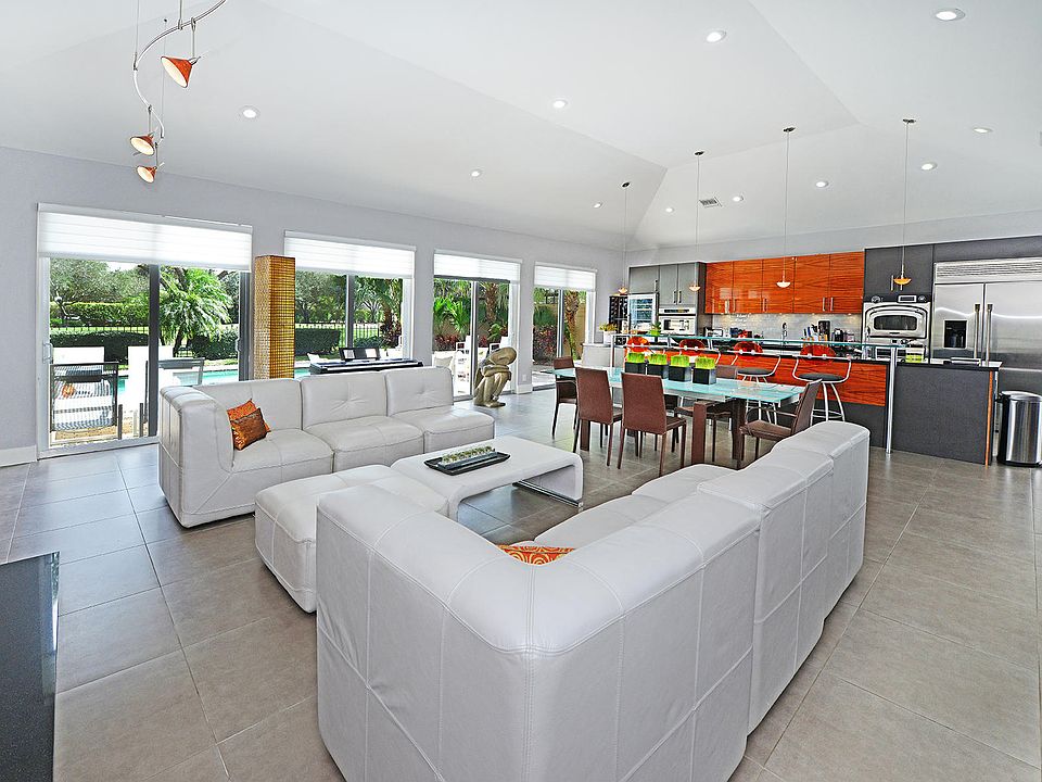 Home For Sale In Boca Grove