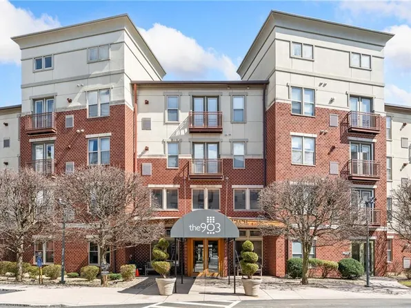 1000 Providence Pl APT 303, Providence, RI 02903