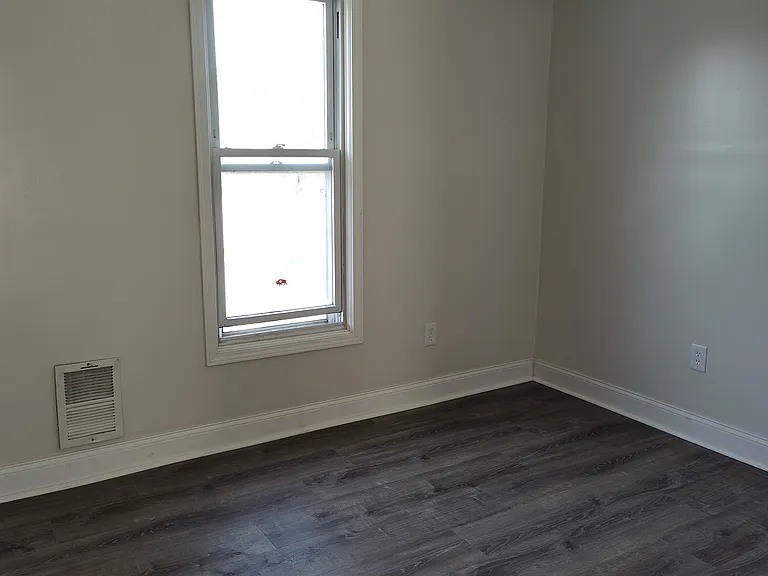 53 Duerstein St #UP — Photo 29