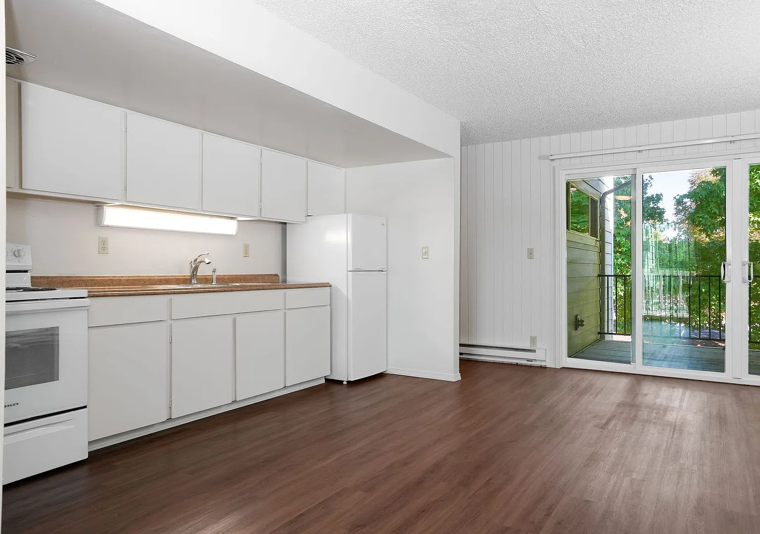 287-Whitman Street — Photo 1
