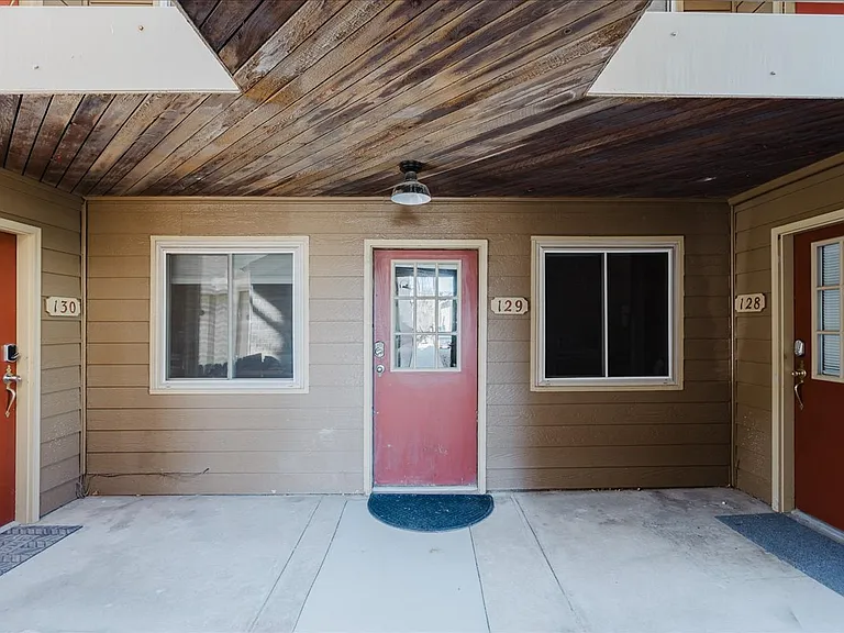3393 Madison Ave #129 — Photo 2