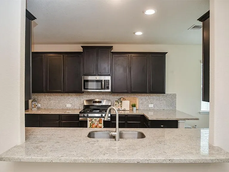 2214 Granite Park Ln — Photo 6