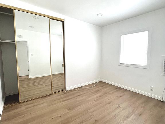 5th image of 1828 12th St APT 4