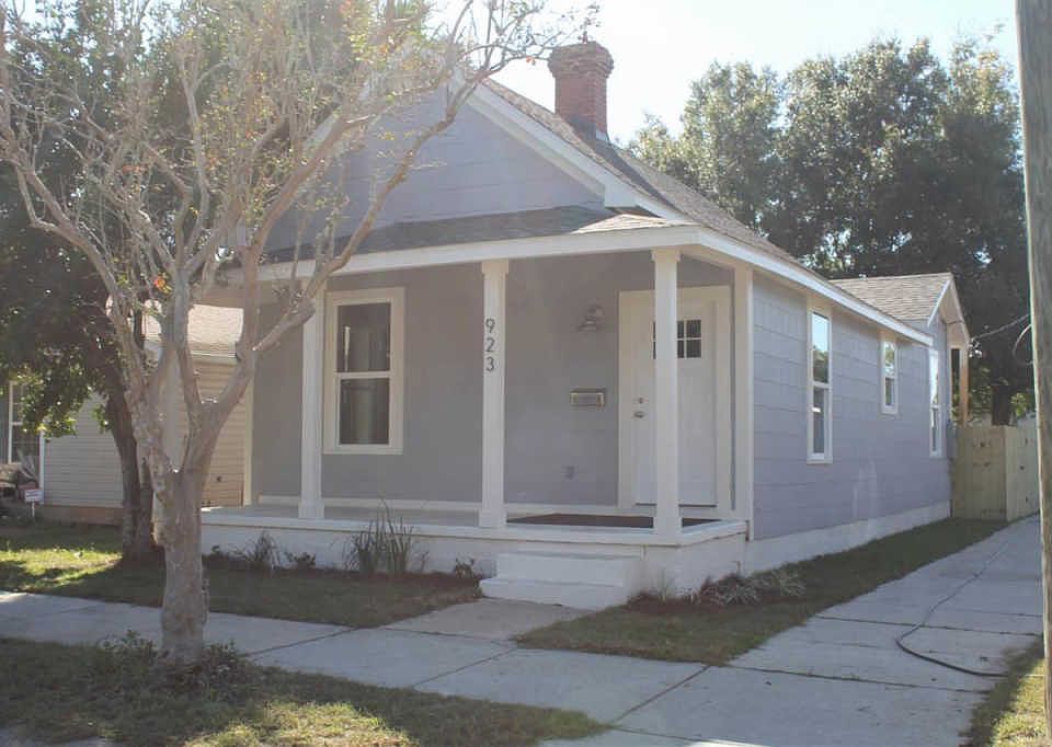 1st image of 923 N 6th Ave