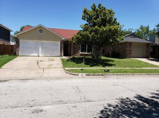 207 Rodeo Dr, Keller, TX 76248