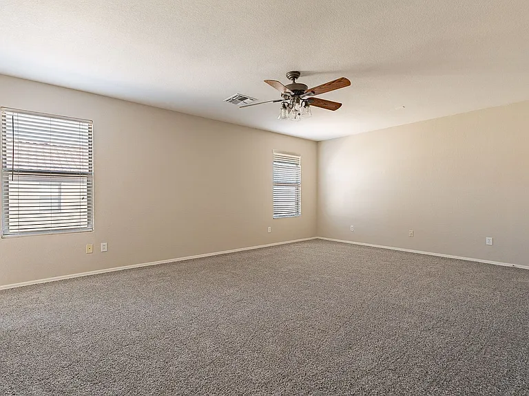 2420 E Gleneagle Dr — Photo 16