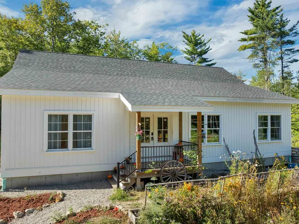 55 Bickford Road, Wolfeboro, NH 03894