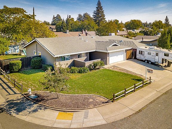 3rd image of 4512 Stonewall Dr