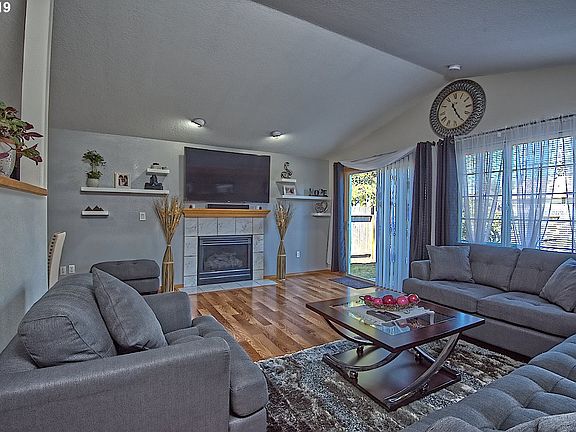 4th image of 14210 NE 90th St
