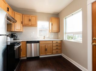 822 6th Ave N #C, Seattle, WA 98109
