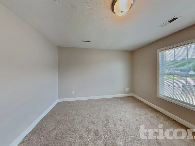 15 Summerseat Way — Photo 12
