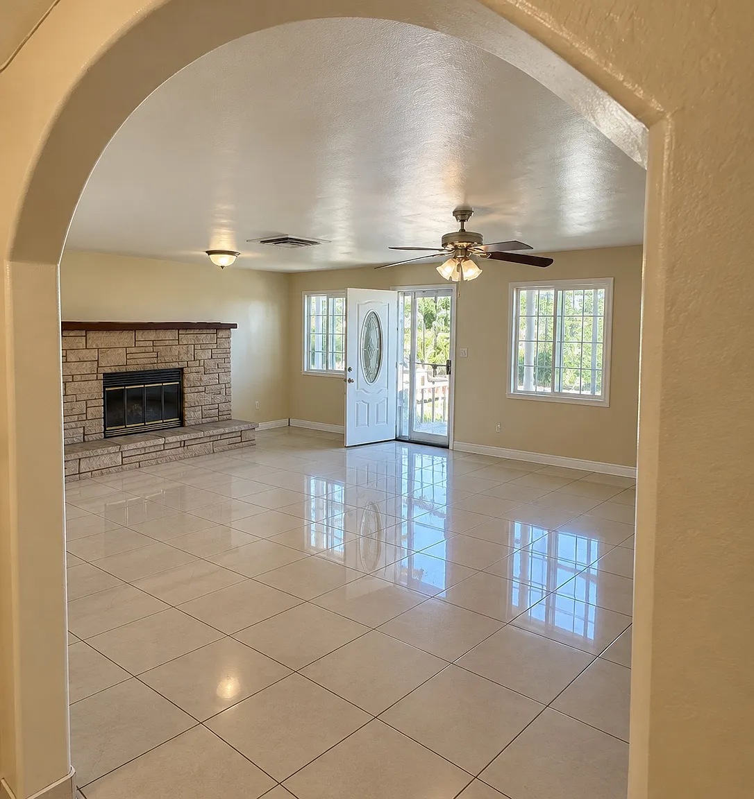 3 bed, 1656 sqft, $3,750 — Photo 2
