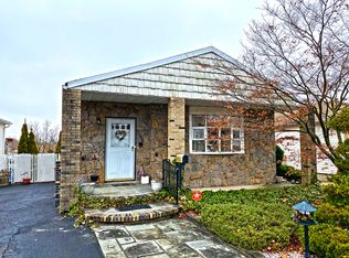 31 Macon Ave, Staten Island, NY 10312