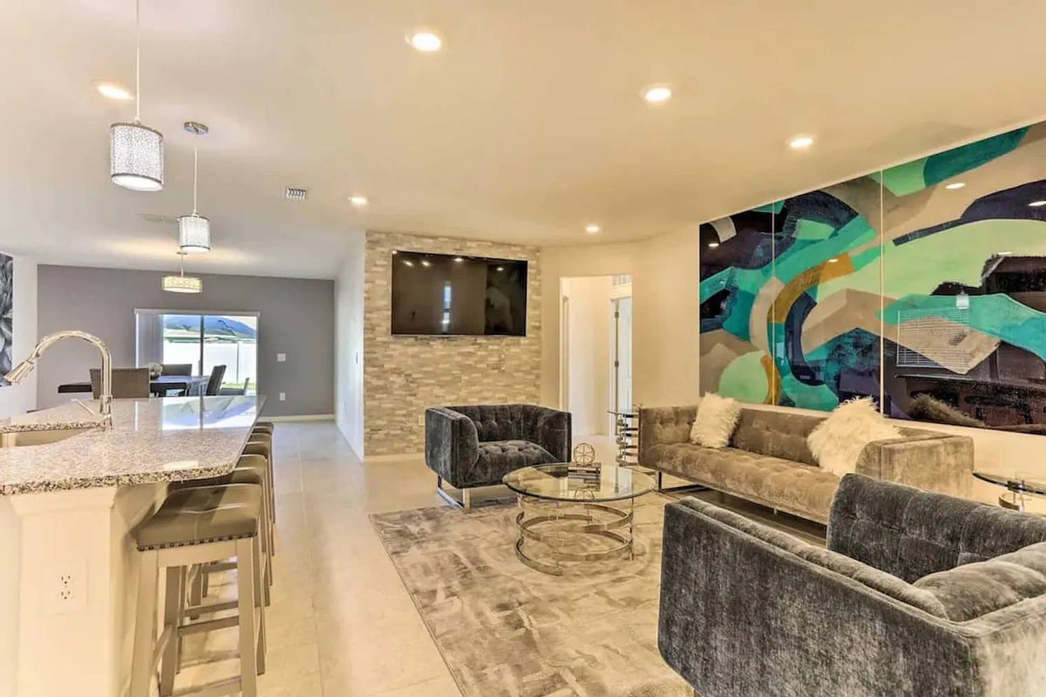 4 bed, 2.0 bath, $9,000 — Photo 4