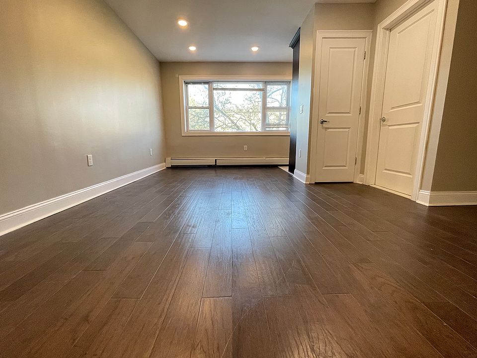 2nd image of 2505 Kennedy Blvd #46E