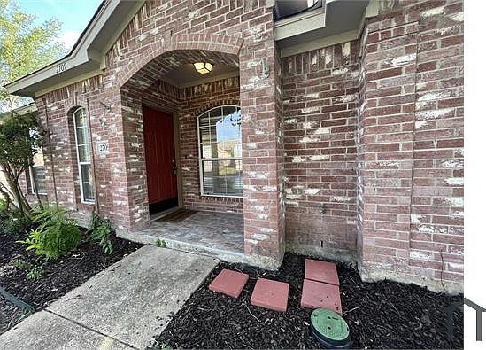 1st image of 2709 Bent Brook Dr