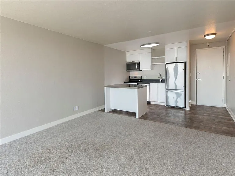 Harrison Tower Apartment Homes — Photo 11