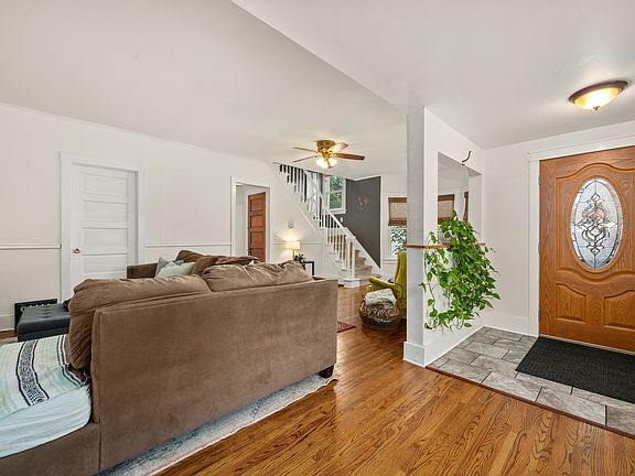 5th image of 902 N 12th St