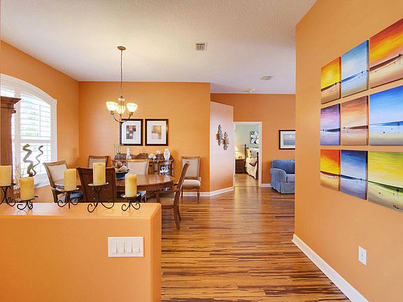 4th image of 5785 Newbury Cir