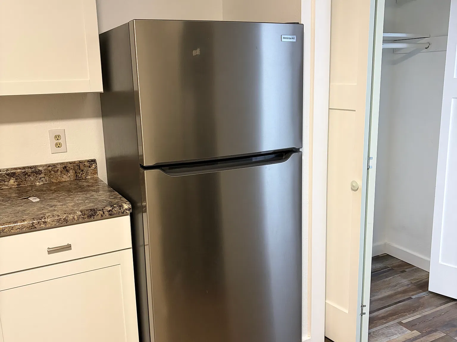 1 bed, 800 sqft, $800 — Photo 3