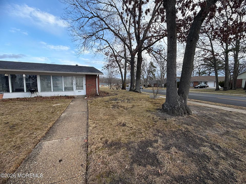 1st image of 434F Portsmouth Drive