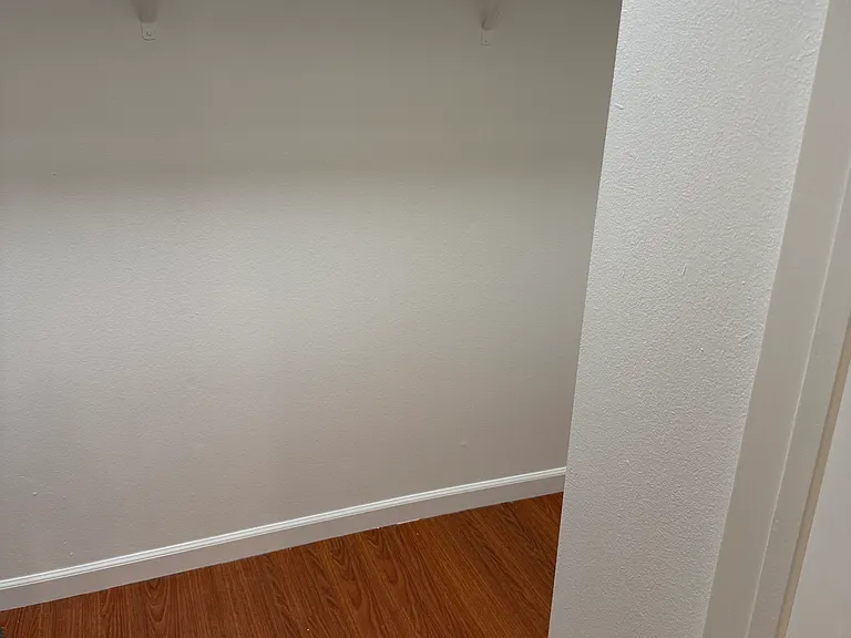 1262 S Barrington Ave #203 — Photo 22