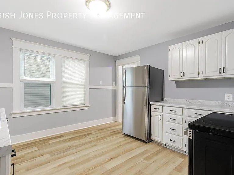 239 Crowley Ave #1 — Photo 9