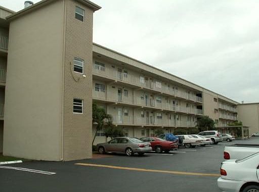 1st image of 2400 NE 1st Ln #2040