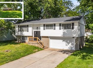 332 Sumter Dr, Belleville, IL 62221